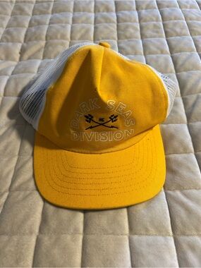 Dark Seas Division Yellow & White Mesh Trucker Hat